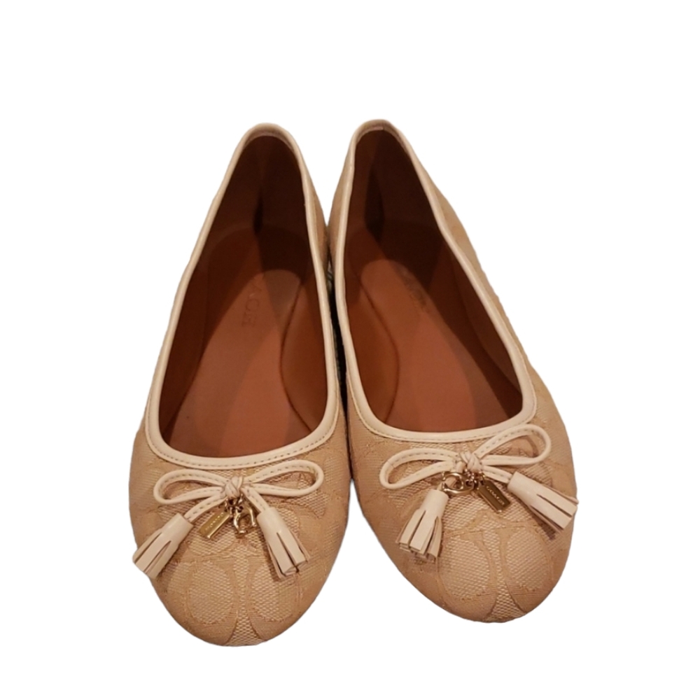 Ballerina shoes coach